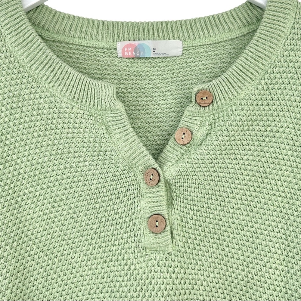 Free People FP Beach Hailee Sweater - Green Waffle Knit Slouchy Henley Top sz M - Picture 7 of 12